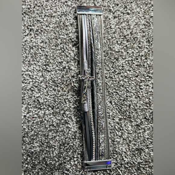 MAURICES MULTI-STRAP LEATHER BRAIDED  BRACELET ~
OSFM - Picture 11 of 13